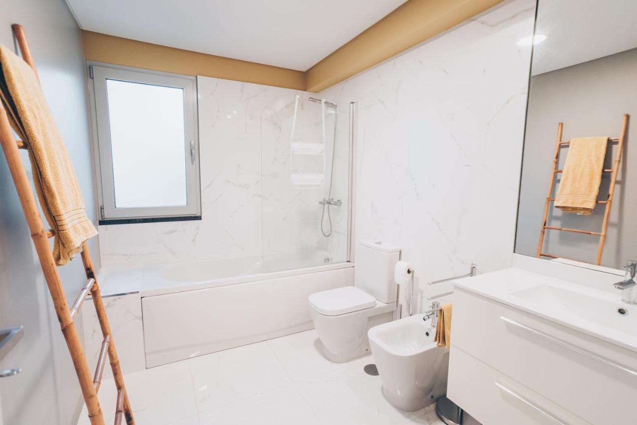 Elephant 2Br Apartment With Terrace, Side Sea View And Pool Access Funchal  Eksteriør bilde